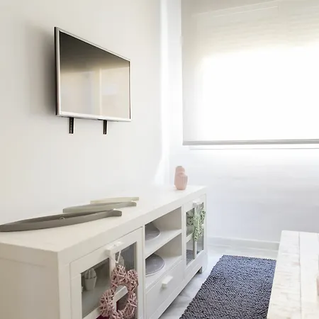 Hello Flat Salitre I * Μάλαγα